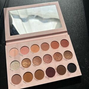 Eyeshadow palette